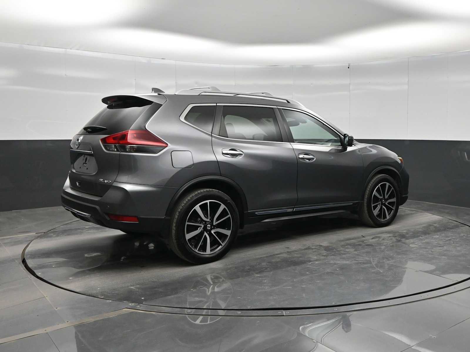 Used 2019 Nissan Rogue SL w/ Premium Package AWD/4WD image 8