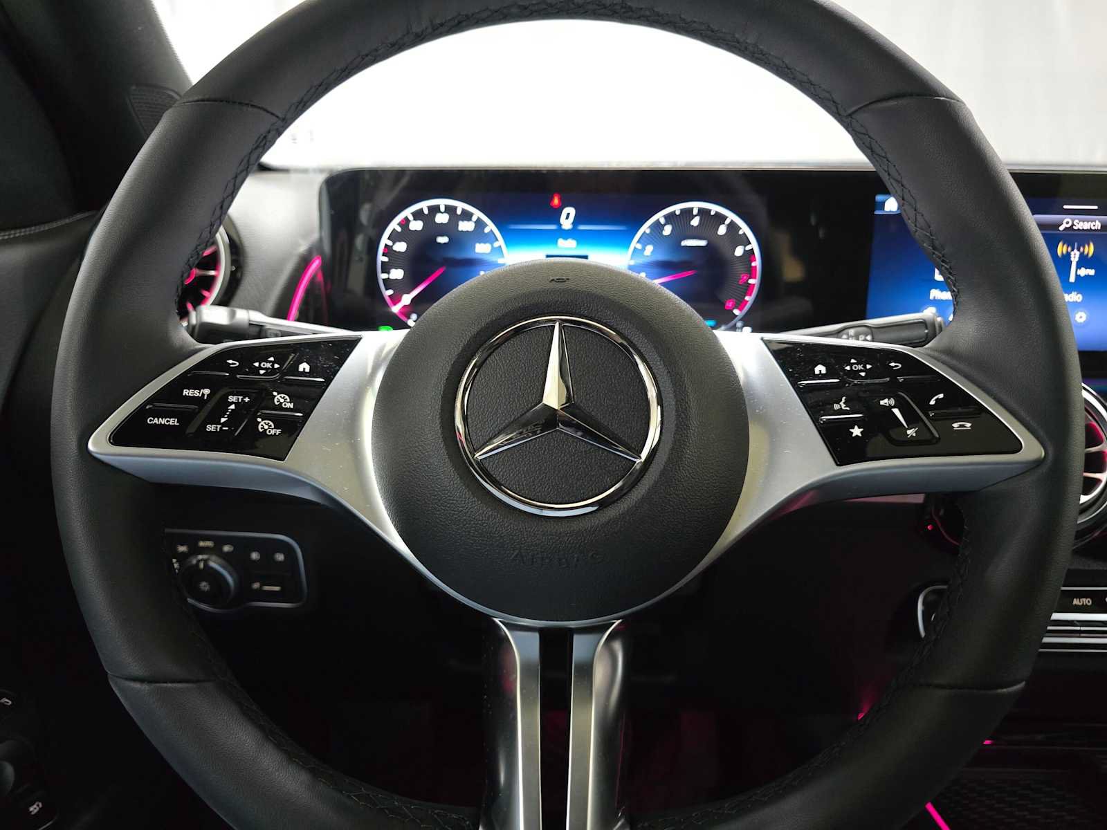 Used 2026 Mercedes-Benz GLB 250 4MATIC image 26