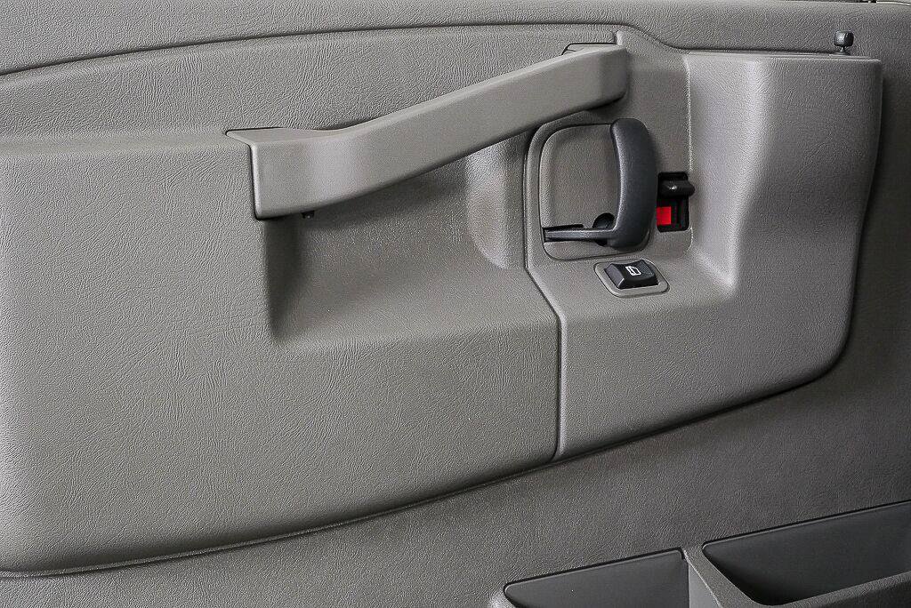 New 2025 GMC Savana 2500 w/ Driver Convenience Package RWD image 5