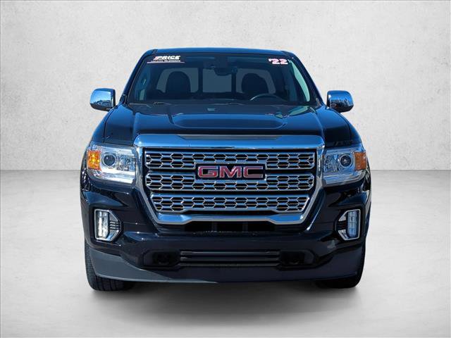 Used 2022 GMC Canyon Denali image 2