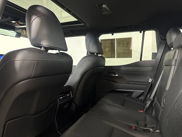 Used 2024 Lexus GX 550 w/ Cold Area Package AWD/4WD image 31