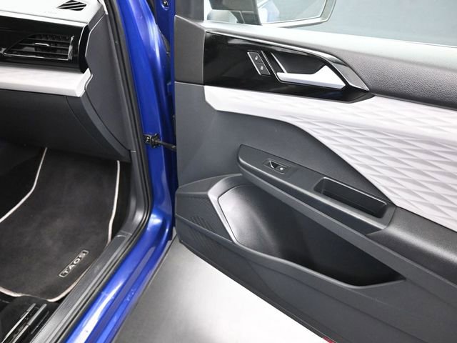 Used 2023 Volkswagen Taos S image 24