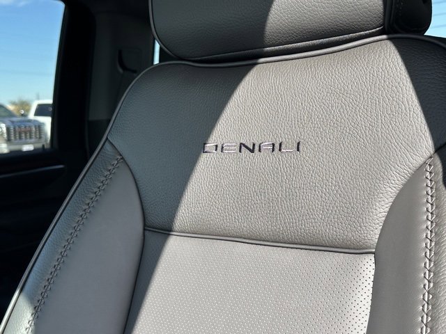 New 2026 GMC Sierra 2500 Denali w/ Denali Reserve Package image 17