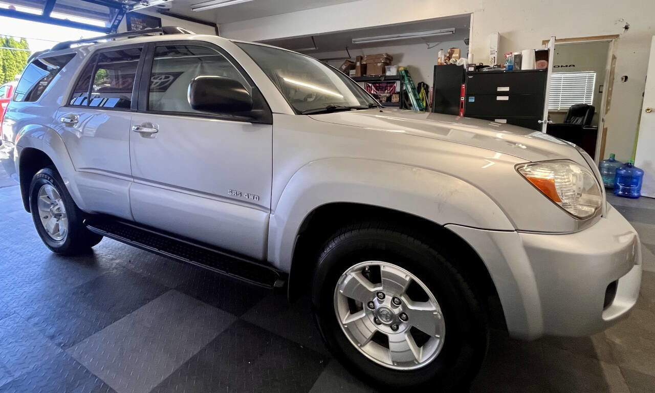 Used 2006 Toyota 4Runner SR5 AWD/4WD image 5