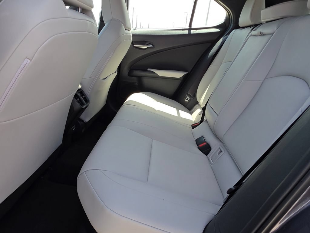Used 2023 Lexus UX 250h FWD w/ Accessory Package (Z1) image 18