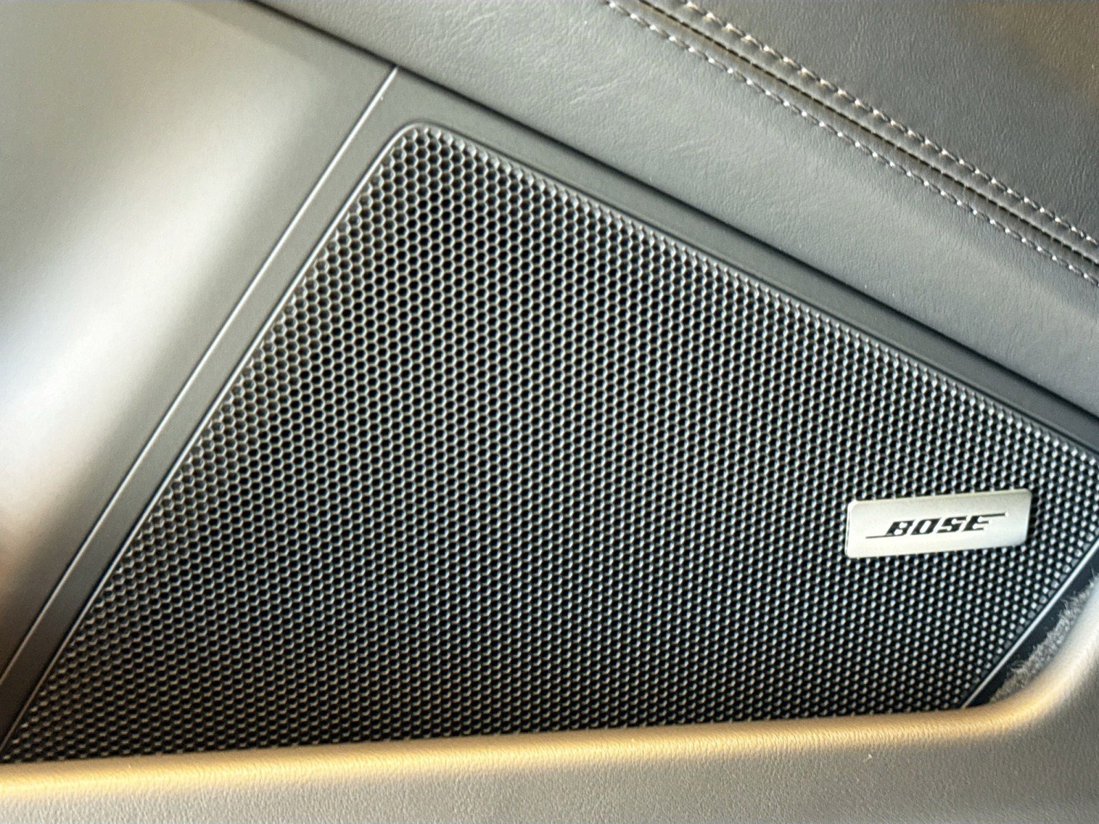 Used 2025 Porsche 911 Carrera image 12