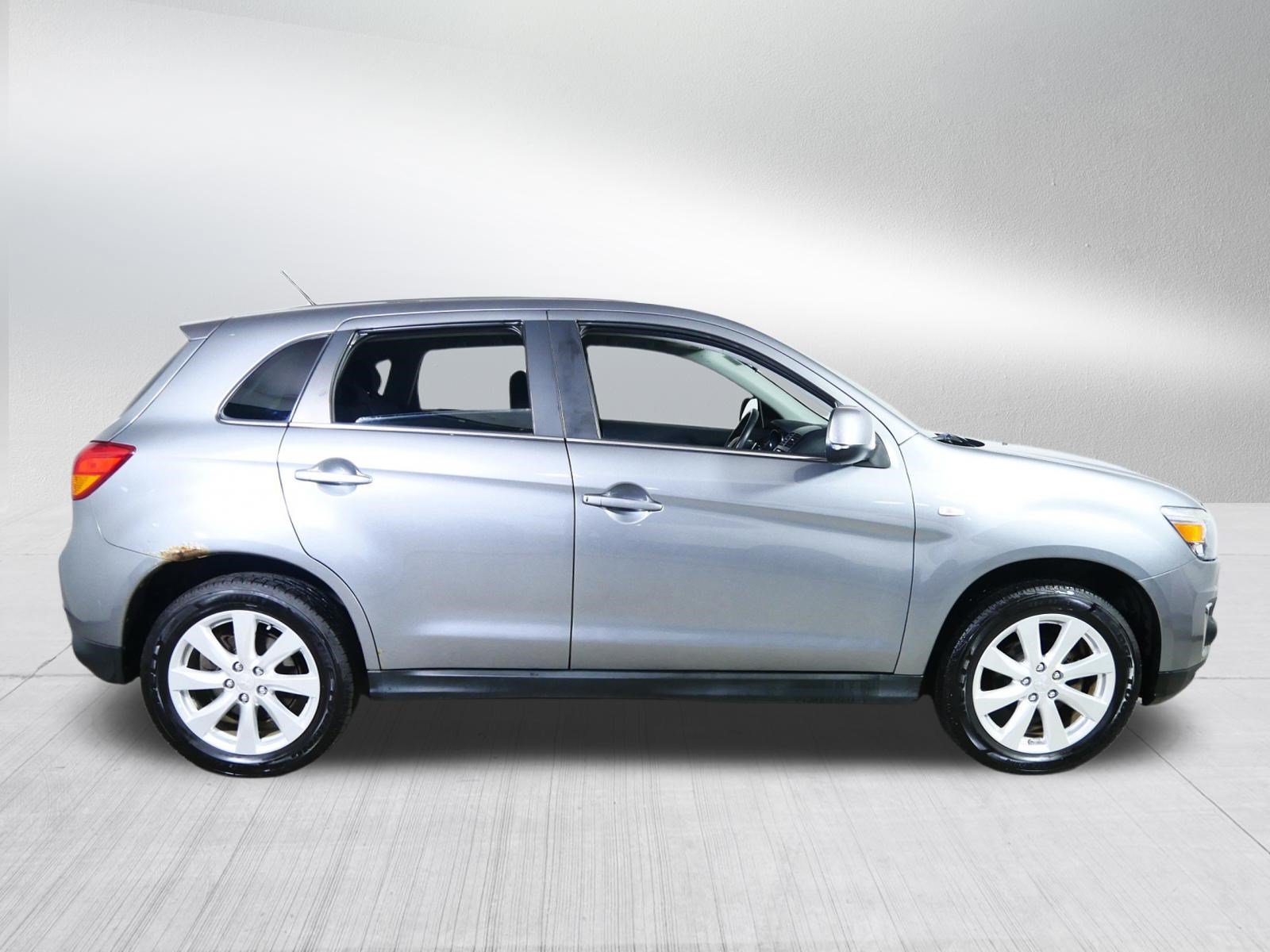 Used 2014 Mitsubishi Outlander Sport SE AWD/4WD image 8