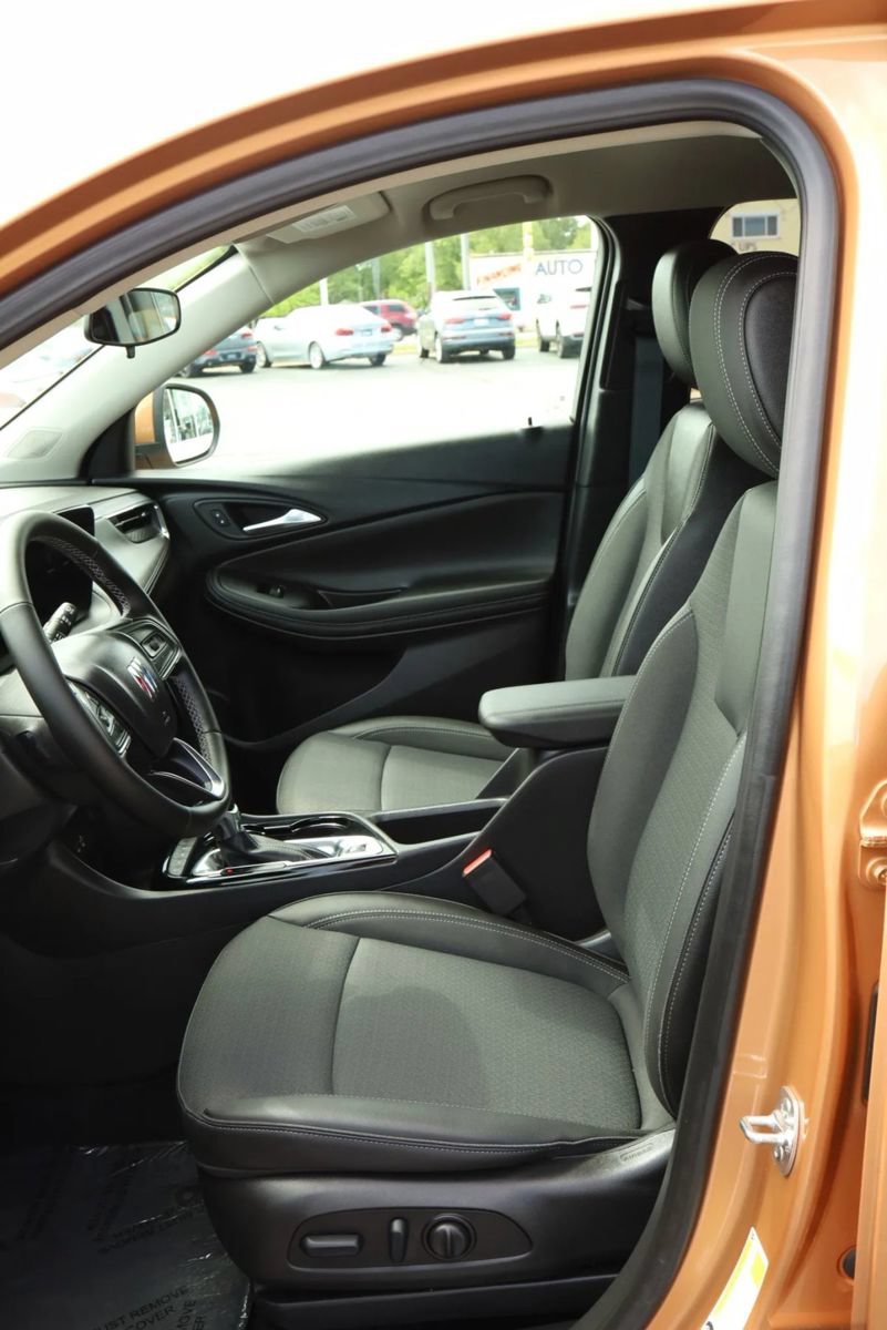 Used 2025 Buick Encore GX Preferred w/ Advanced Technology Package AWD/4WD image 13
