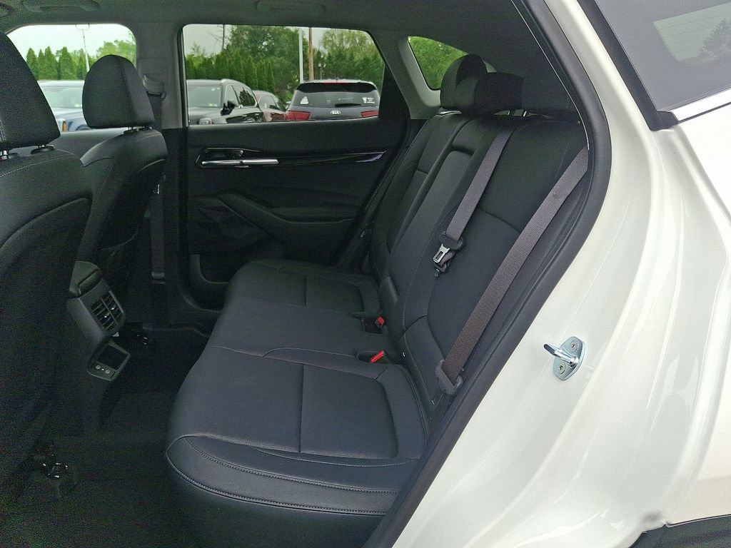 Used 2024 Kia Seltos EX image 11