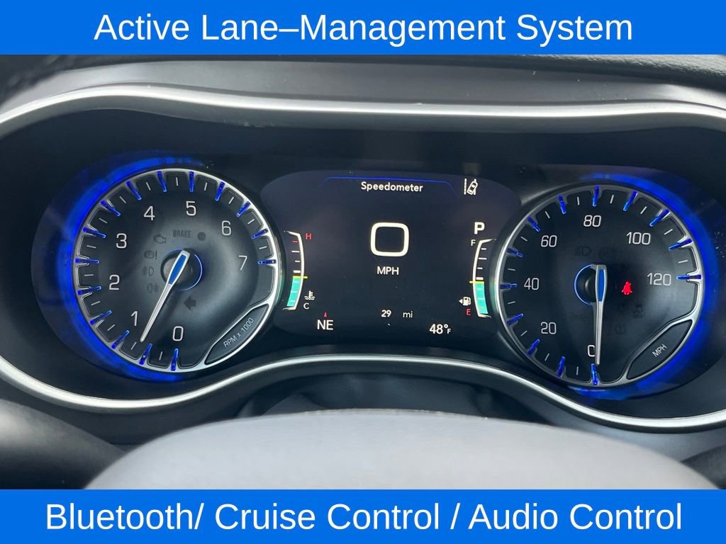 New 2026 Chrysler Pacifica Select image 16