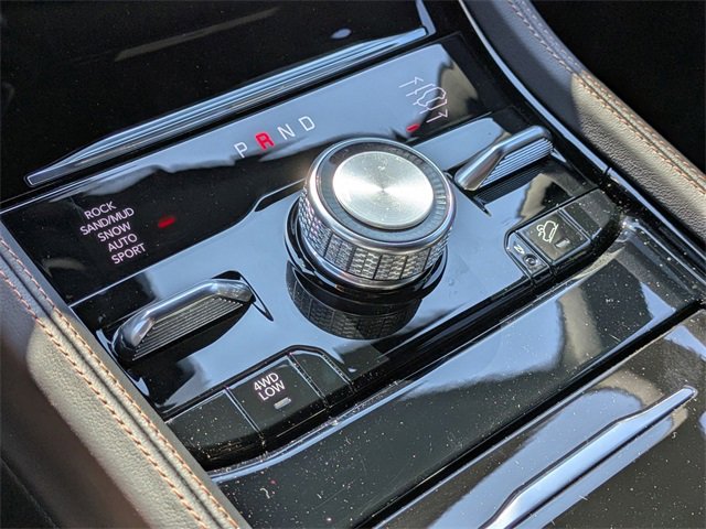 New 2024 Jeep Grand Cherokee Summit image 21