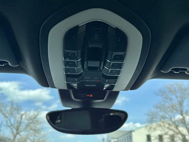 Used 2017 Porsche Macan AWD/4WD image 38