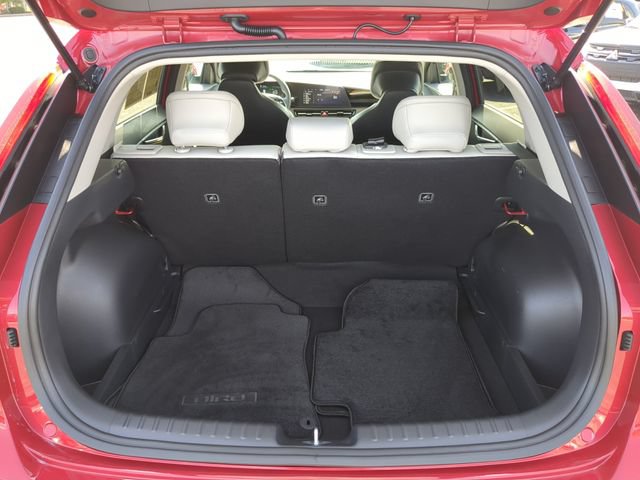 Used 2024 Kia Niro EX Touring FWD image 11