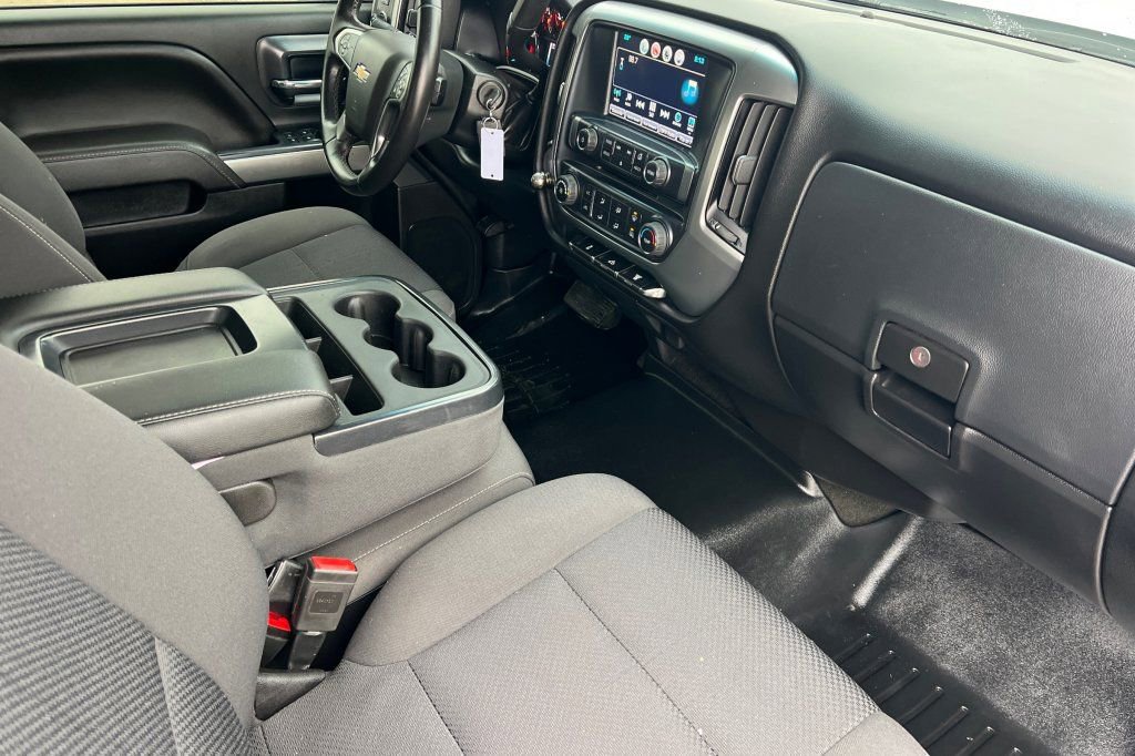 Used 2017 Chevrolet Silverado 3500 LT image 12