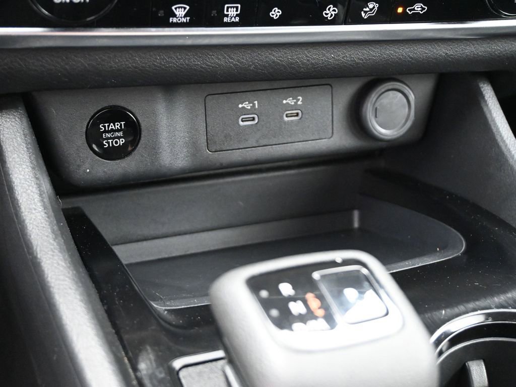 Used 2025 Nissan Rogue SV image 21