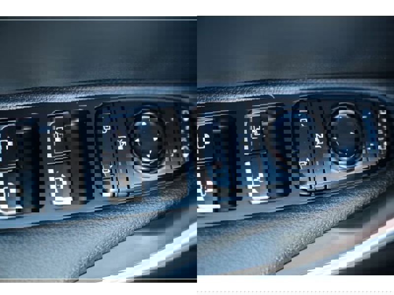 Used 2020 Kia Stinger GT-Line w/ Sun & Sound Package image 28