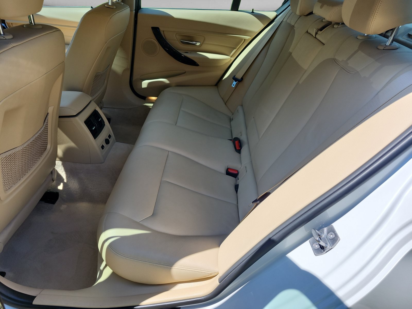 Used 2015 BMW 328i xDrive Sedan AWD/4WD image 7