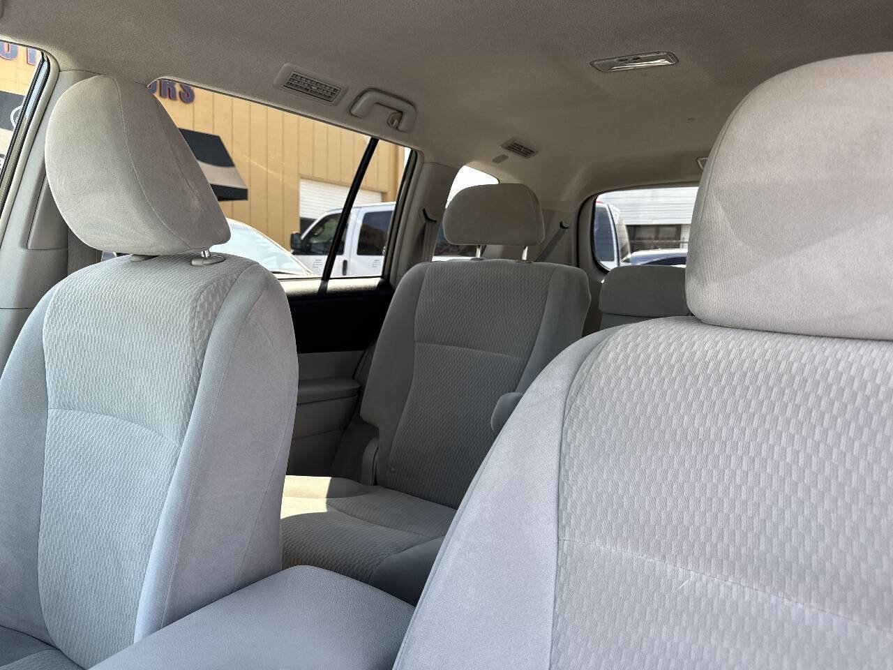 Used 2010 Toyota Highlander 2WD image 17