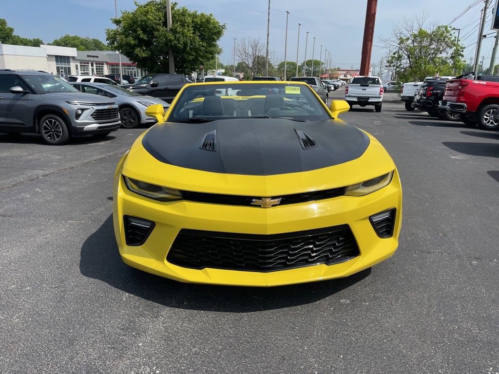 Used 2018 Chevrolet Camaro SS RWD image 2