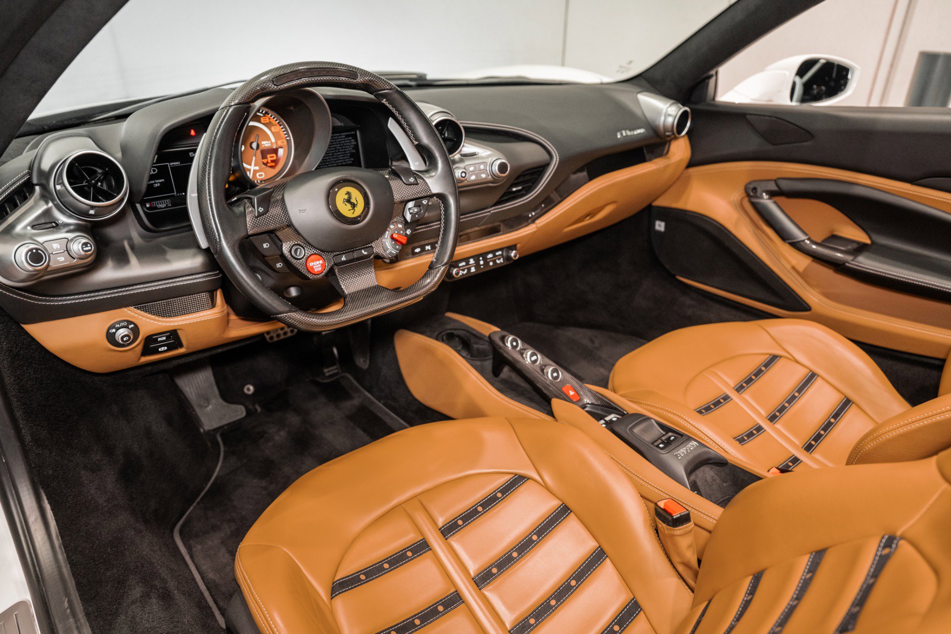 Used 2023 Ferrari F8 Tributo image 19