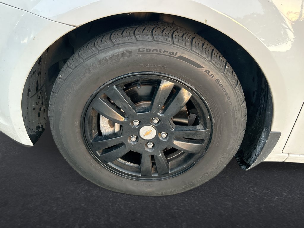 Used 2012 Chevrolet Sonic LT FWD image 10