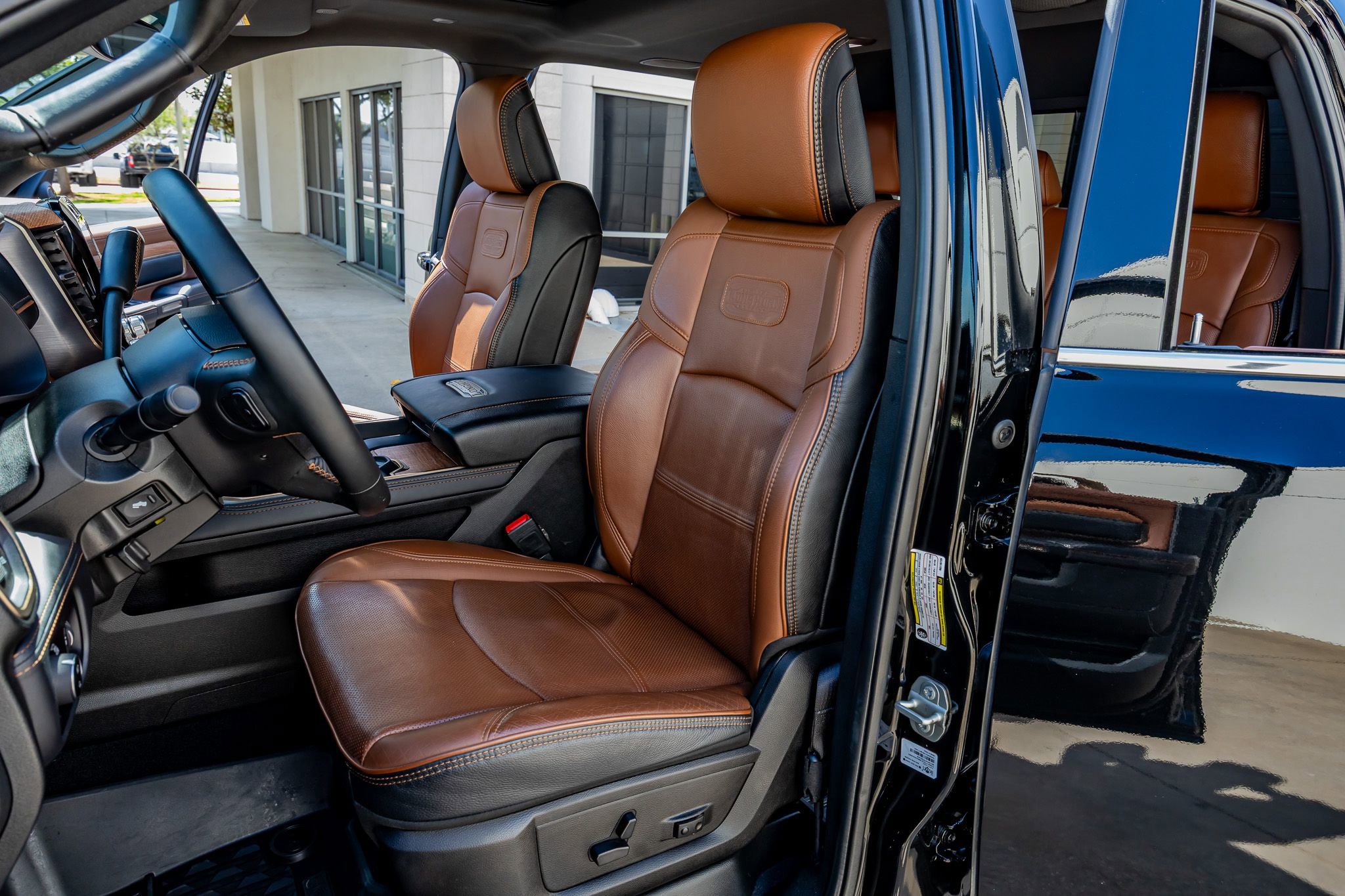 Used 2024 RAM 2500 Limited w/ Safety Group image 29