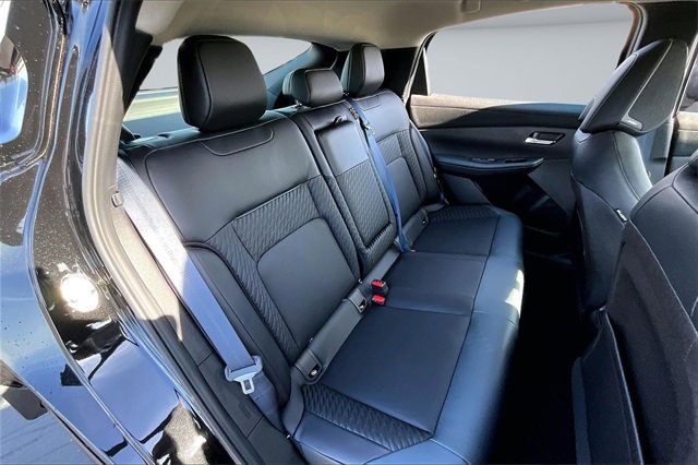 New 2026 Nissan Leaf Platinum+ image 9