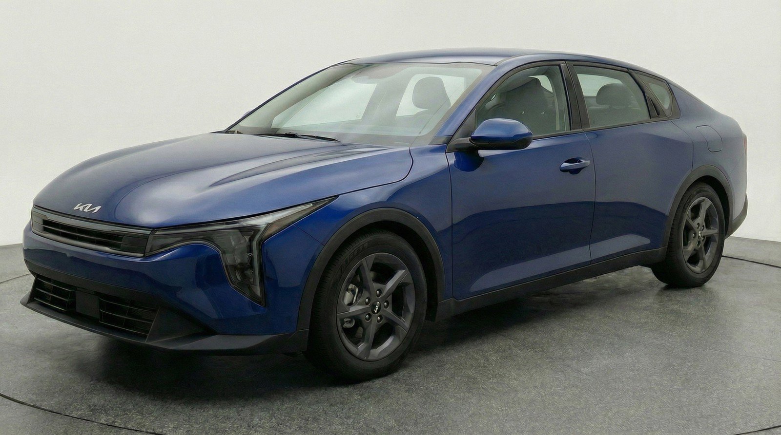 Used 2025 Kia K4 LXS image 3