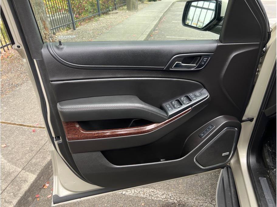 Used 2017 GMC Yukon XL SLT image 7