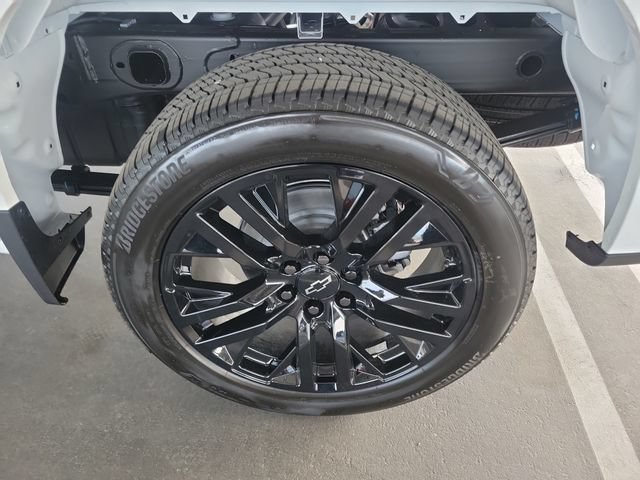 New 2026 Chevrolet Silverado 1500 LT w/ LPO, Dark Essentials Package RWD image 22
