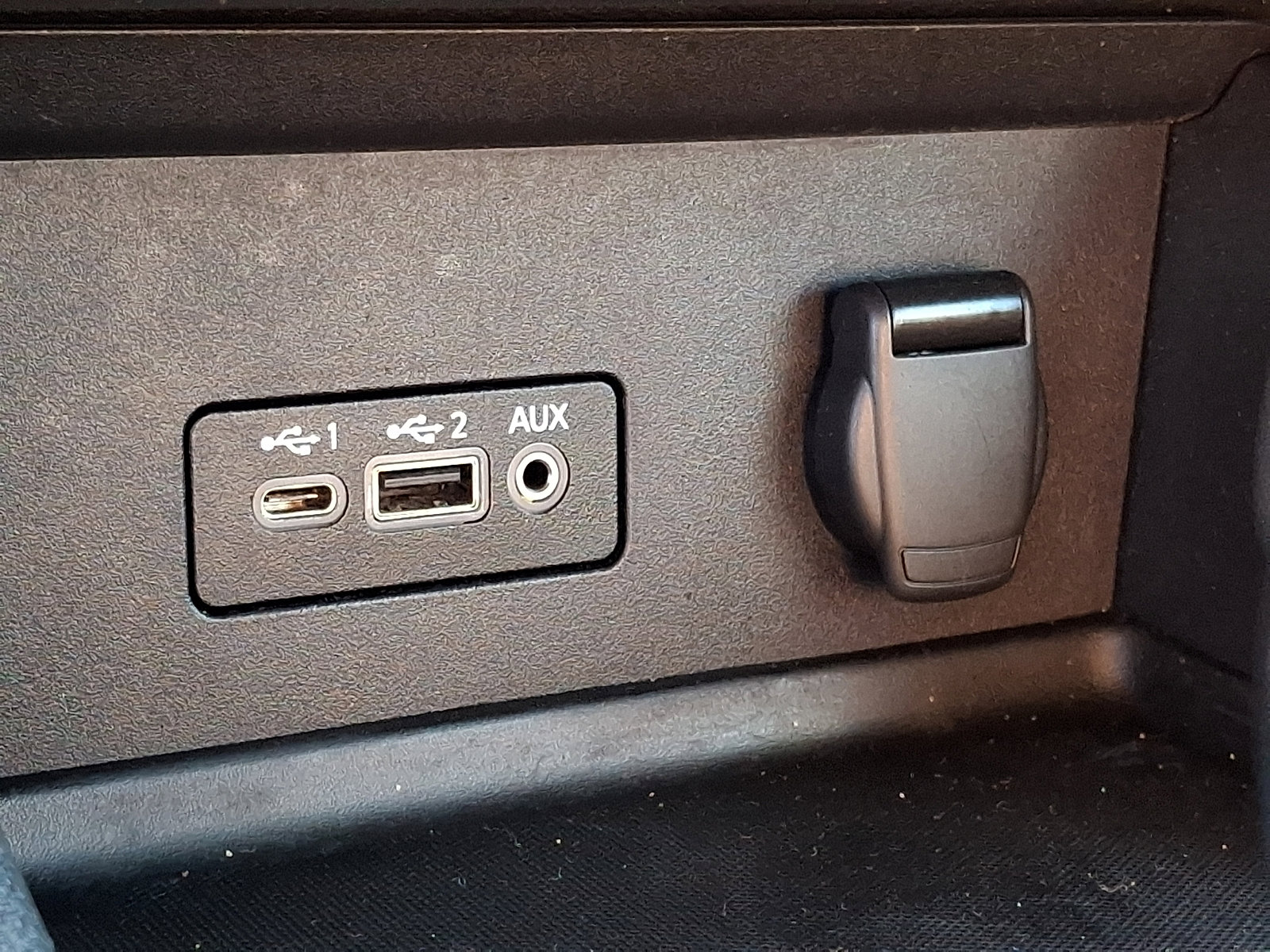 Used 2023 Nissan Sentra SV image 25