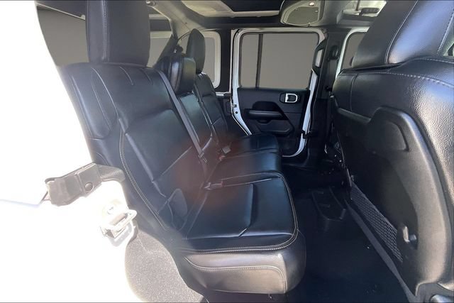 Used 2024 Jeep Wrangler Unlimited Sahara AWD/4WD image 24