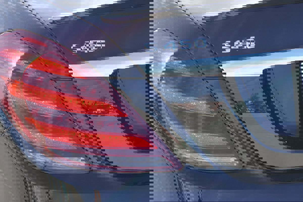 Used 2019 Mercedes-Benz S 450 Sedan w/ Premium Package image 12