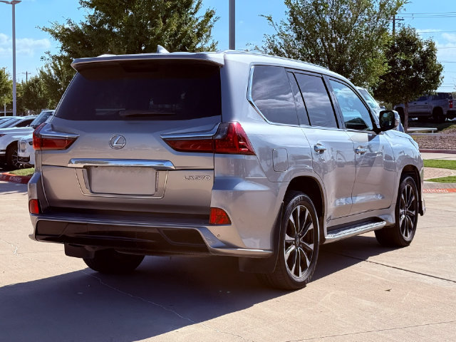 Used 2021 Lexus LX 570 4WD w/ Sport Package image 17