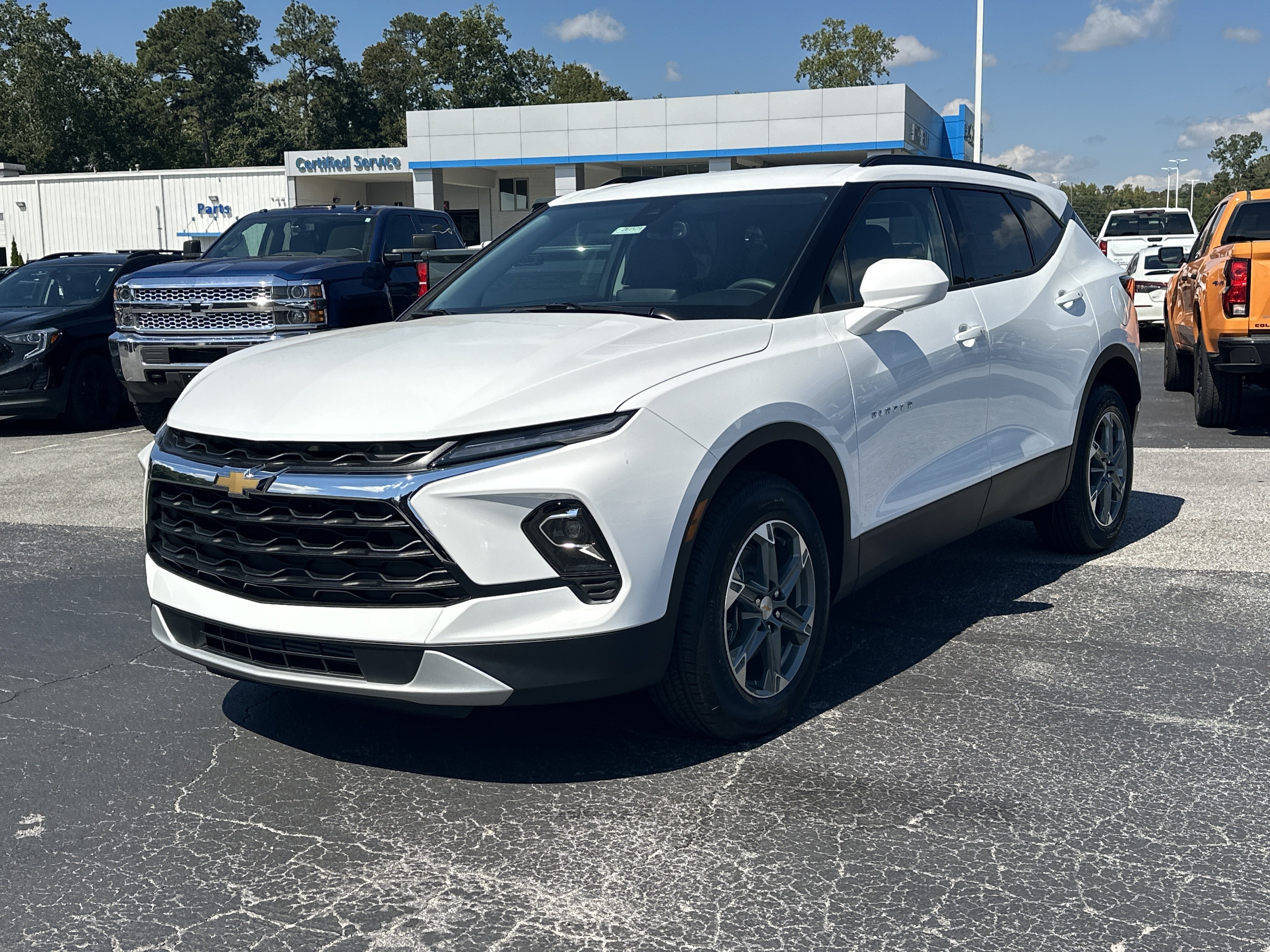 New 2026 Chevrolet Blazer LT w/ Convenience Package FWD image 3