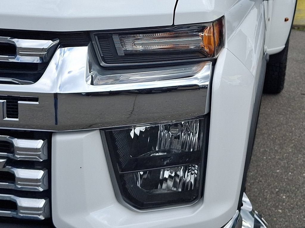 Used 2020 Chevrolet Silverado 3500 LT w/ All Star Edition AWD/4WD image 9