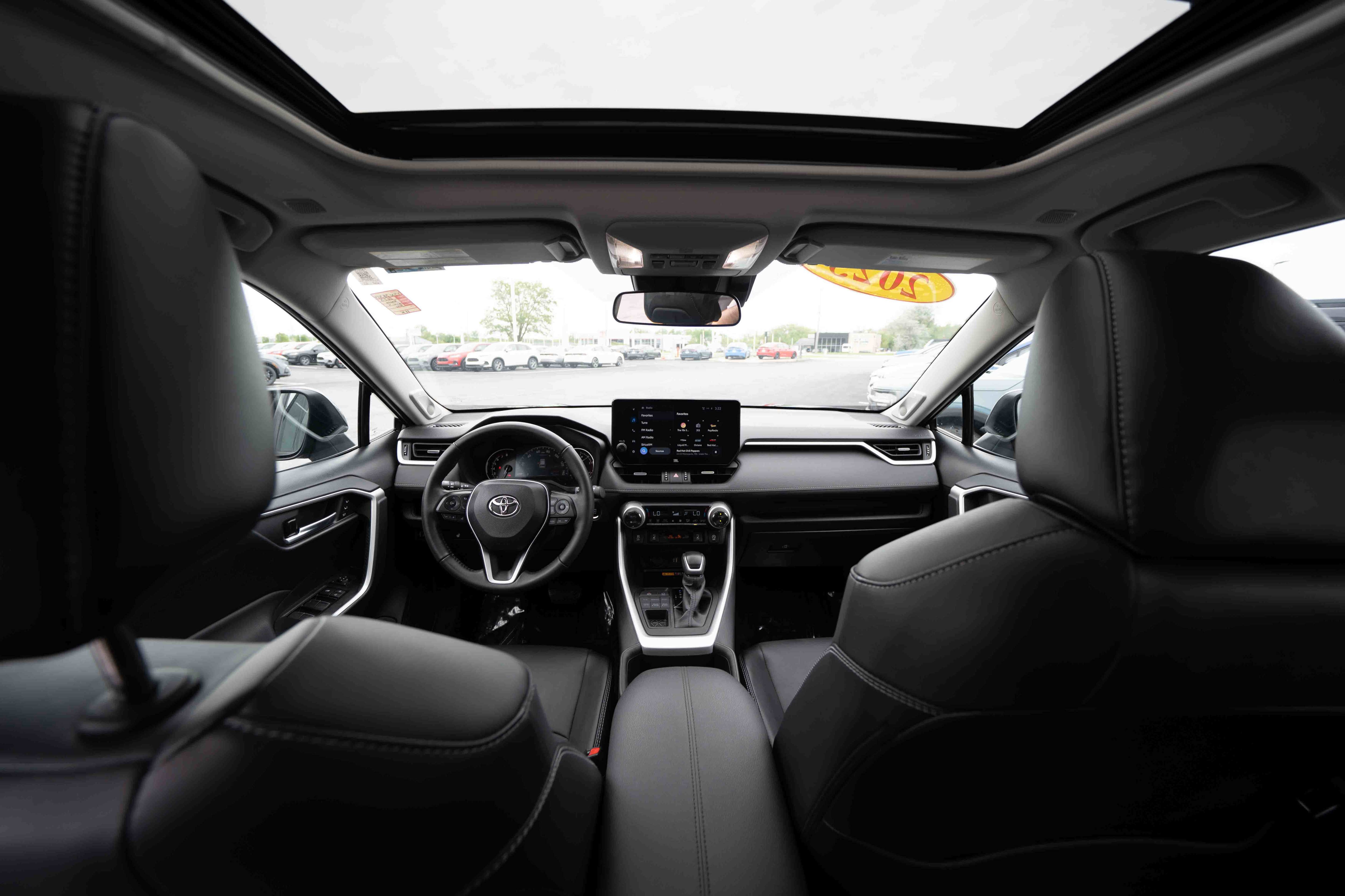 Used 2023 Toyota RAV4 XLE Premium AWD/4WD image 19