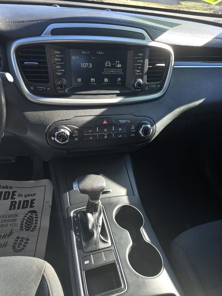 Used 2019 Kia Sorento L image 9