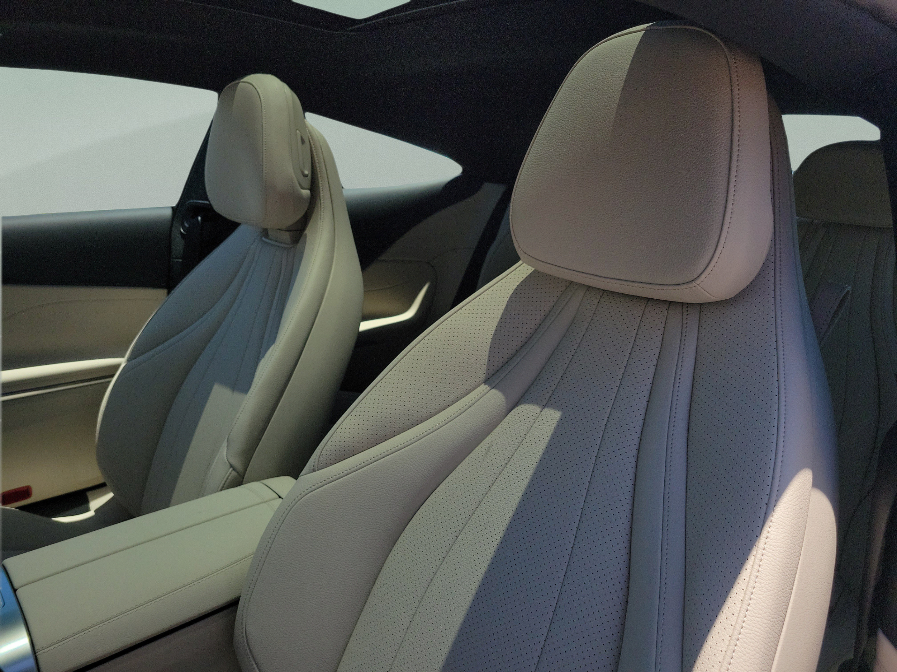 New 2026 Mercedes-Benz CLE 300 4MATIC Coupe image 9
