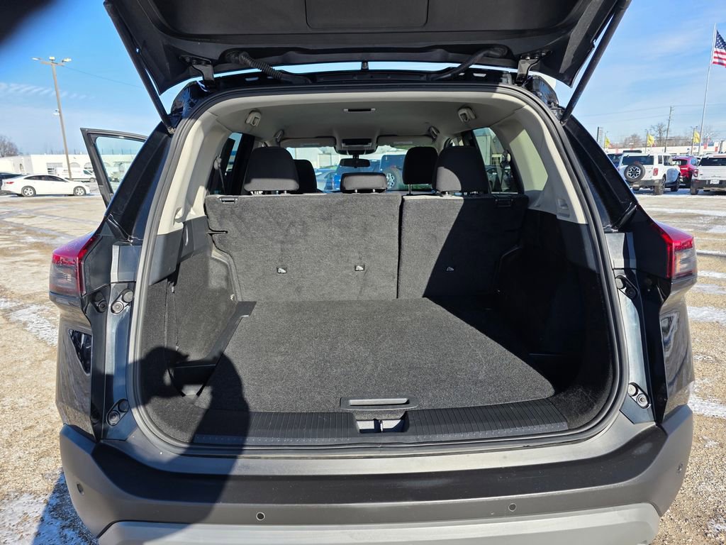 Used 2023 Nissan Rogue SV image 20