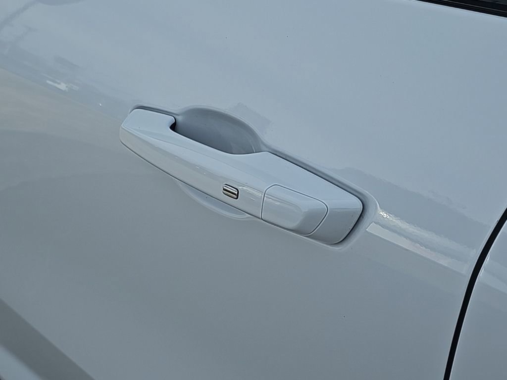 Certified 2025 Buick Enclave Sport Touring image 10