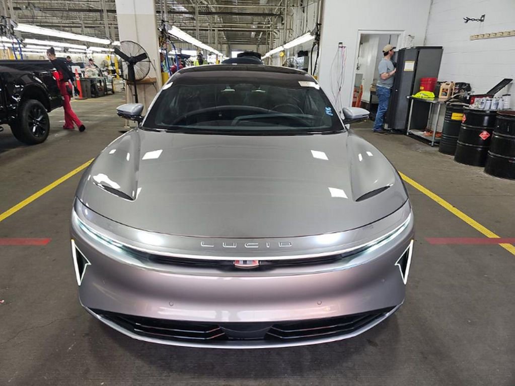 Used 2023 Lucid Air Grand Touring AWD/4WD image 2