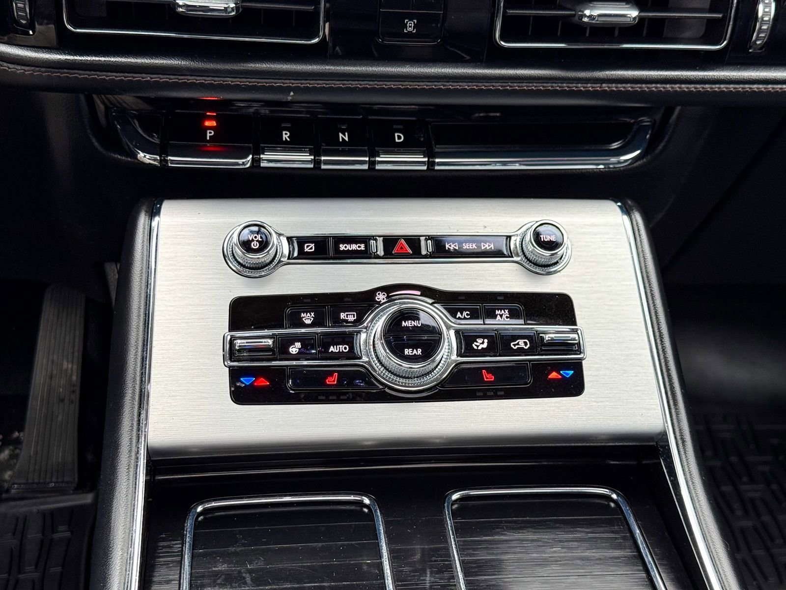 Used 2022 Lincoln Aviator AWD w/ Premium Package image 28