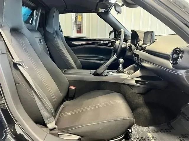 Used 2021 MAZDA MX-5 Miata RF Club RWD image 24