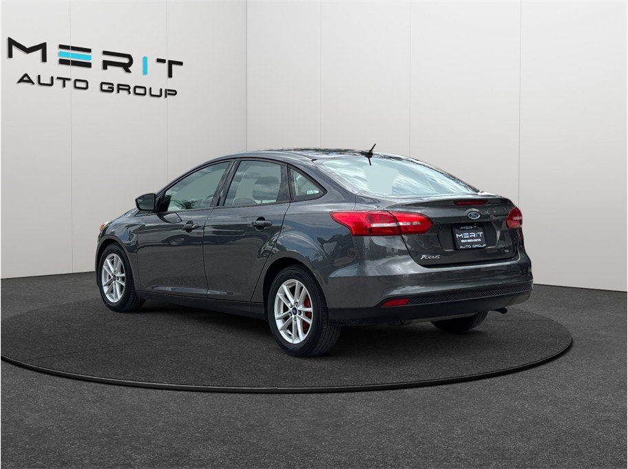 Used 2017 Ford Focus SE FWD image 7