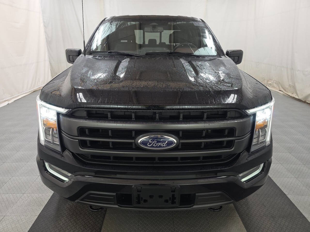Used 2023 Ford F150 Lariat image 2