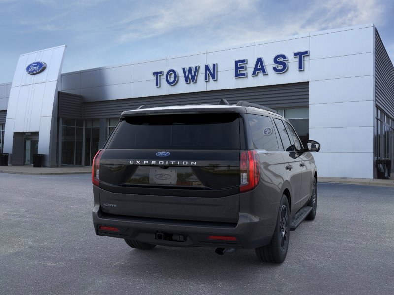 New 2026 Ford Expedition Active image 8