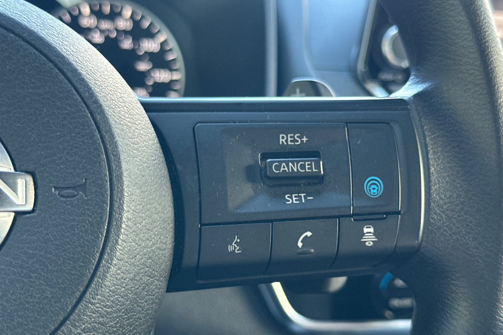 Certified 2024 Nissan Rogue SV AWD/4WD image 38