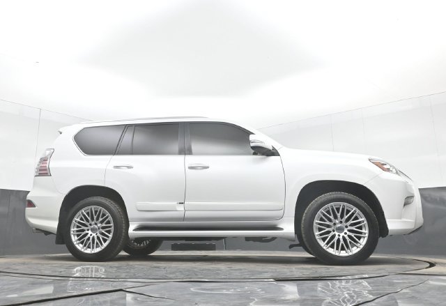 Used 2018 Lexus GX 460 Luxury w/ Preferred Accessory Package AWD/4WD image 53
