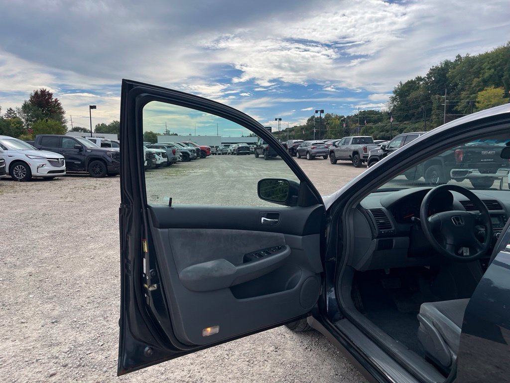 Used 2003 Honda Accord LX image 16